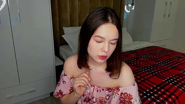 Snapshot of LovelyJane chatting on December 2024 11:21:02 AM LovelyJane online show from December 2024 11:21:02 AM