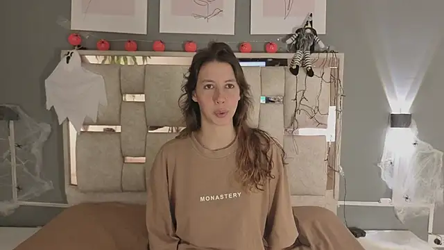 Snapshot of jolie_lov chatting on October 2025 01:18:02 PM jolie lov online show from October 2025 01:18:02 PM