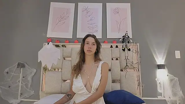 Snapshot of jolie_lov chatting on October 2025 01:24:02 PM jolie lov online show from October 2025 01:24:02 PM