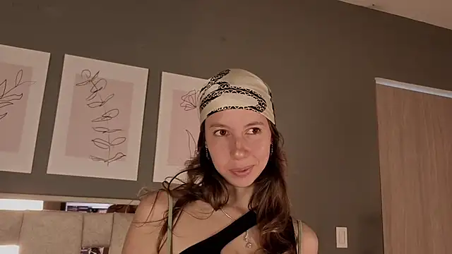 Snapshot of jolie_lov chatting on November 2025 01:33:02 PM jolie lov online show from November 2025 01:33:02 PM