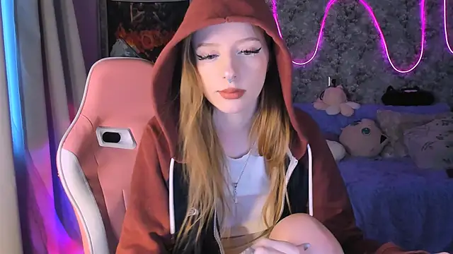 Snapshot of Inma_Lewdness chatting on March 2025 12:22:01 PM Inma Lewdness online show from March 2025 12:22:01 PM