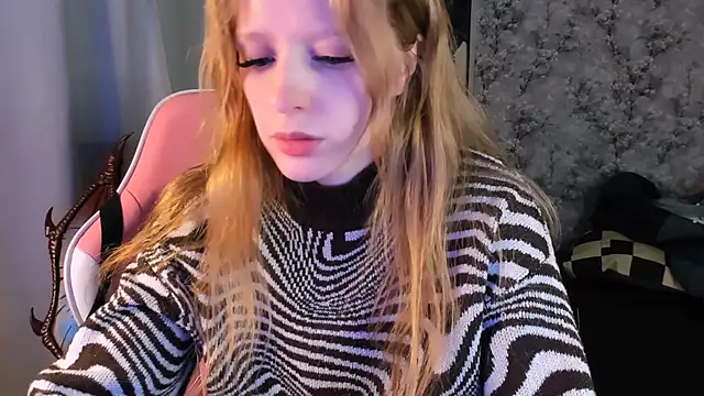 Inma Lewdness online show from November 2025 08:22:02 PM