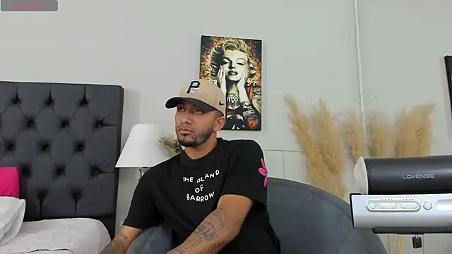 Snapshot of Robin_Rief chatting on March 2025 09:23:02 AM Robin Rief online show from March 2025 09:23:02 AM