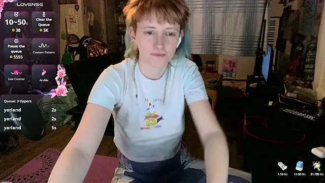 Snapshot of _hellostormy_ chatting on February 2025 08:42:02 AM hellostormy online show from February 2025 08:42:02 AM