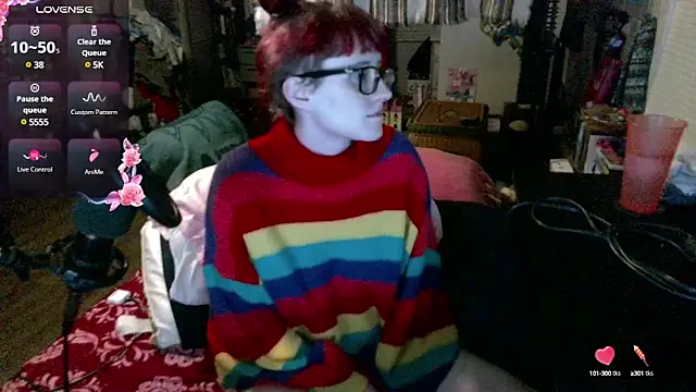 Snapshot of _hellostormy_ chatting on February 2025 12:46:01 AM hellostormy online show from February 2025 12:46:01 AM