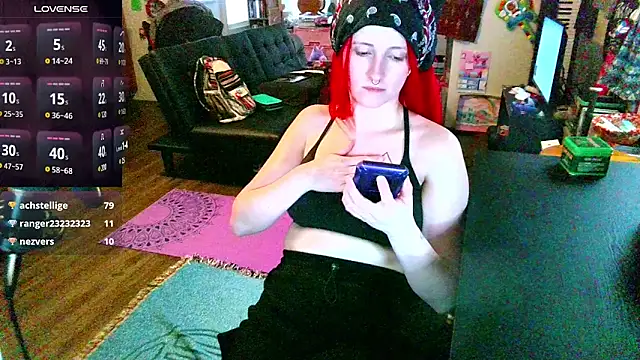 Snapshot of _hellostormy_ chatting on March 2025 11:39:02 PM hellostormy online show from March 2025 11:39:02 PM