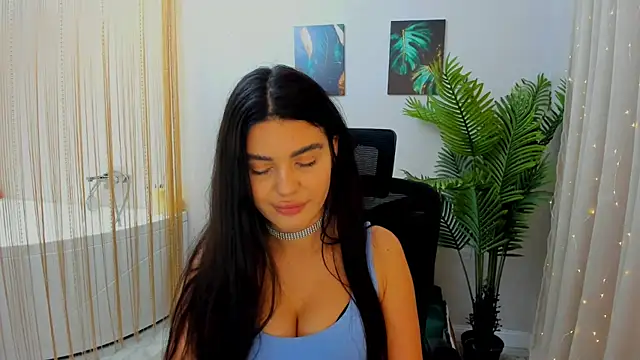 AlluringAriel online show from February 2025 05:39:02 PM