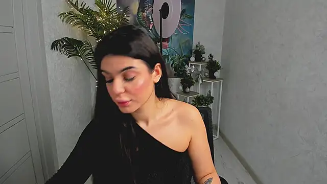 AlluringAriel online show from December 2025 07:31:01 PM