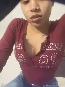 1prettygem online show from December 2024 11:18:01 PM