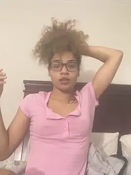 1prettygem online show from December 2024 03:50:02 AM