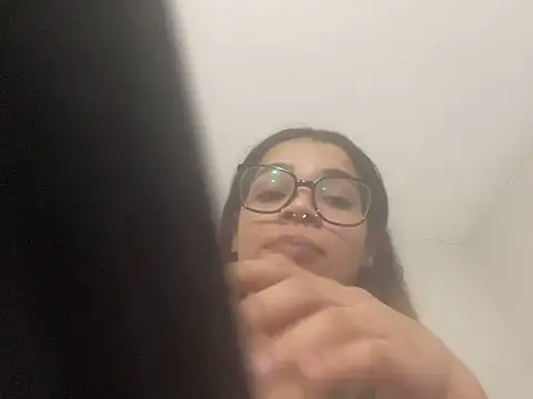 1prettygem online show from January 2025 03:37:01 AM