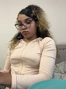 1prettygem online show from March 2025 10:42:01 PM