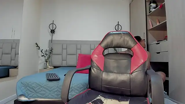 Snapshot of JEFFREY_COTTOM chatting on November 2025 11:31:02 AM JEFFREY COTTOM online show from November 2025 11:31:02 AM