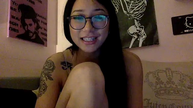 Snapshot of tokyobaby chatting on December 2024 06:03:02 AM tokyobaby online show from December 2024 06:03:02 AM