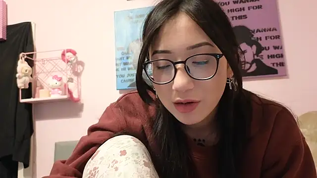 Snapshot of tokyobaby chatting on February 2025 03:57:02 AM tokyobaby online show from February 2025 03:57:02 AM