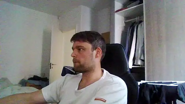 Snapshot of The_big_viking_ chatting on May 2026 09:26:02 AM The big viking online show from May 2026 09:26:02 AM