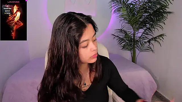 Snapshot of Ariana_Pierce chatting on November 2025 12:27:02 PM Ariana Pierce online show from November 2025 12:27:02 PM