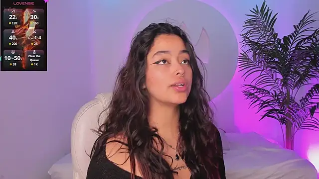 Snapshot of Ariana_Pierce chatting on November 2025 12:36:02 PM Ariana Pierce online show from November 2025 12:36:02 PM