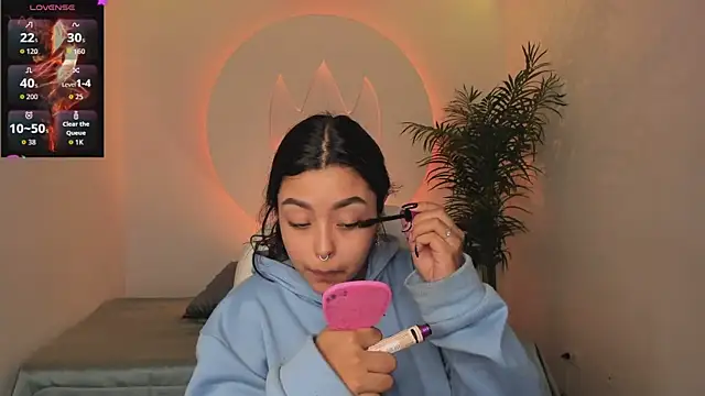 Snapshot of Ariana_Pierce chatting on November 2025 01:03:01 PM Ariana Pierce online show from November 2025 01:03:01 PM