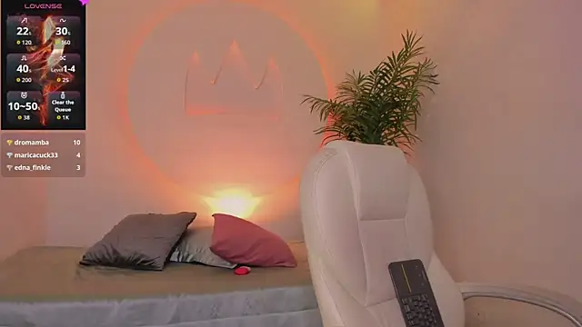 Snapshot of Ariana_Pierce chatting on November 2025 01:37:02 PM Ariana Pierce online show from November 2025 01:37:02 PM