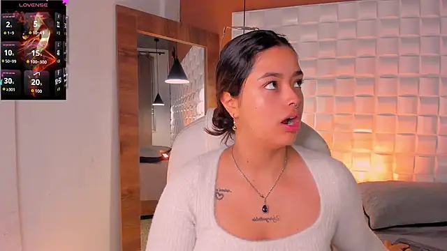 Snapshot of Ariana_Pierce chatting on December 2025 01:28:02 PM Ariana Pierce online show from December 2025 01:28:02 PM