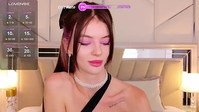 Snapshot of MeganMour chatting on September 2025 05:02:01 PM MeganMour online show from September 2025 05:02:01 PM