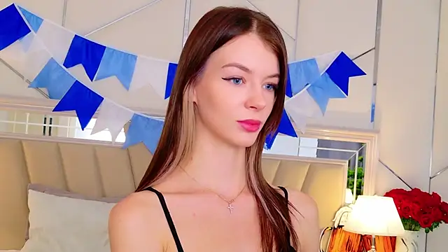 Snapshot of MeganMour chatting on October 2025 05:43:02 PM MeganMour online show from October 2025 05:43:02 PM