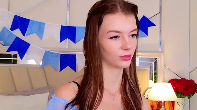 Snapshot of MeganMour chatting on October 2025 05:00:01 PM MeganMour online show from October 2025 05:00:01 PM