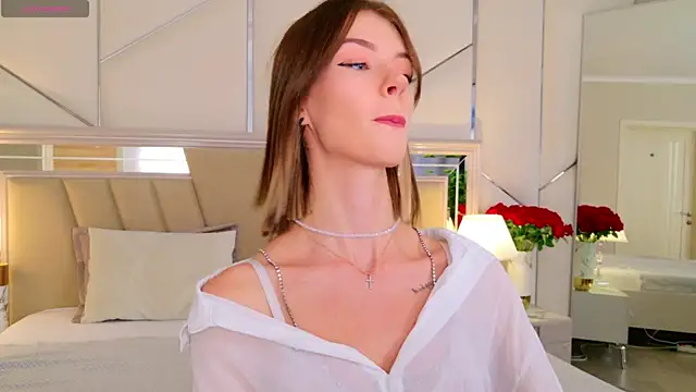 Snapshot of MeganMour chatting on October 2025 05:24:02 PM MeganMour online show from October 2025 05:24:02 PM