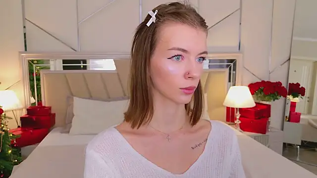 Snapshot of MeganMour chatting on December 2025 04:59:02 PM MeganMour online show from December 2025 04:59:02 PM