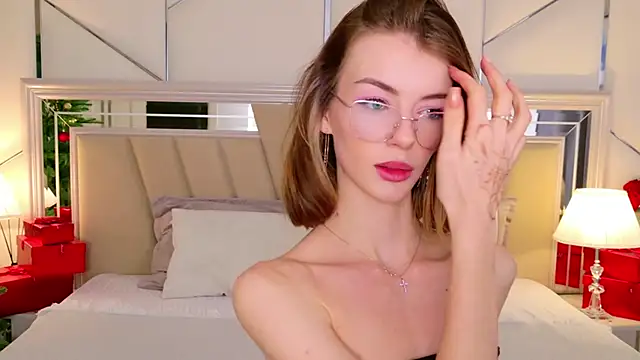 Snapshot of MeganMour chatting on December 2025 05:07:02 PM MeganMour online show from December 2025 05:07:02 PM