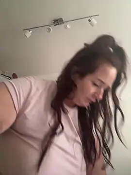 Engel mia online show from November 2025 11:03:02 AM