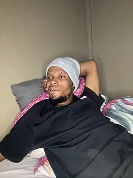 Snapshot of fathomless chatting on March 2025 08:15:01 AM fathomless online show from March 2025 08:15:01 AM