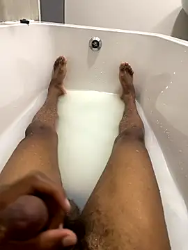 Snapshot of fathomless chatting on October 2025 04:43:02 AM fathomless online show from October 2025 04:43:02 AM