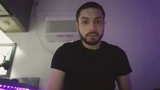 Snapshot of DerekPerez2025 chatting on February 2025 12:20:02 AM DerekPerez2025 online show from February 2025 12:20:02 AM