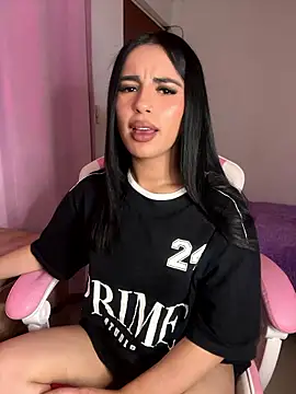 Snapshot of Emily-14 chatting on January 2026 06:51:02 AM Emily-14 online show from January 2026 06:51:02 AM