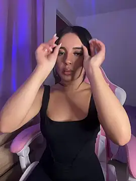 Snapshot of Emily-14 chatting on January 2026 05:56:01 AM Emily-14 online show from January 2026 05:56:01 AM