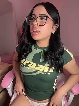 Emily-14 online show from March 2026 06:42:02 AM