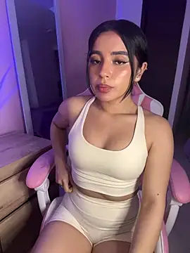 Emily-14 online show from May 2026 03:15:02 AM