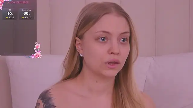 Snapshot of DorisHell chatting on February 2025 09:18:02 PM DorisHell online show from February 2025 09:18:02 PM