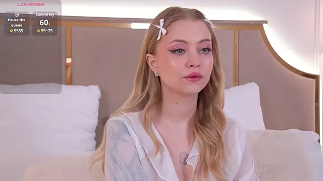 Snapshot of DorisHell chatting on February 2025 06:02:02 PM DorisHell online show from February 2025 06:02:02 PM