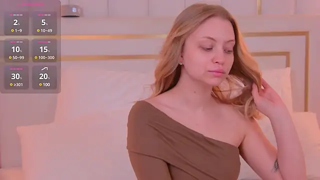 Snapshot of DorisHell chatting on March 2025 06:19:02 PM DorisHell online show from March 2025 06:19:02 PM