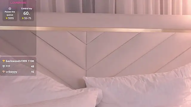 Snapshot of DorisHell chatting on March 2025 09:13:02 PM DorisHell online show from March 2025 09:13:02 PM