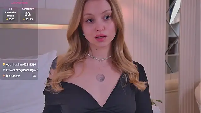 Snapshot of DorisHell chatting on March 2025 12:04:01 AM DorisHell online show from March 2025 12:04:01 AM