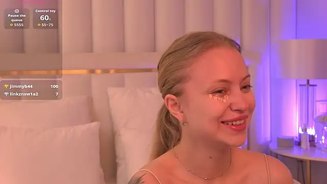 Snapshot of DorisHell chatting on September 2025 03:21:01 AM DorisHell online show from September 2025 03:21:01 AM