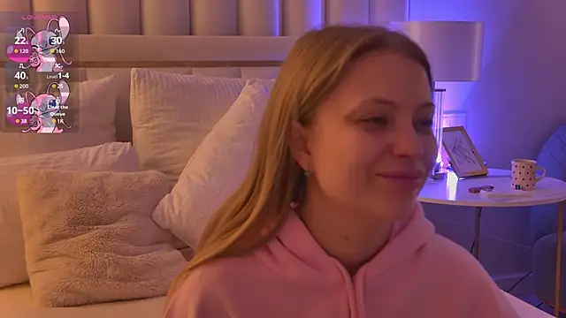 Snapshot of DorisHell chatting on October 2025 02:59:02 AM DorisHell online show from October 2025 02:59:02 AM