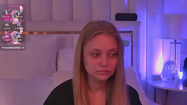 Snapshot of DorisHell chatting on November 2025 03:41:01 AM DorisHell online show from November 2025 03:41:01 AM