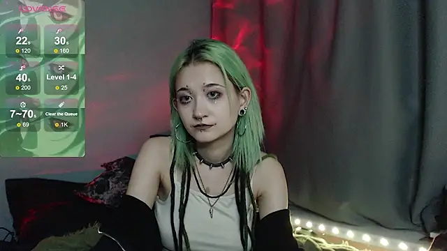 Snapshot of Milten-Trish chatting on November 2025 06:40:02 PM Milten-Trish online show from November 2025 06:40:02 PM