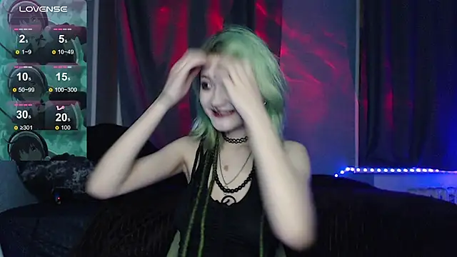 Snapshot of Milten-Trish chatting on December 2025 07:34:02 PM Milten-Trish online show from December 2025 07:34:02 PM