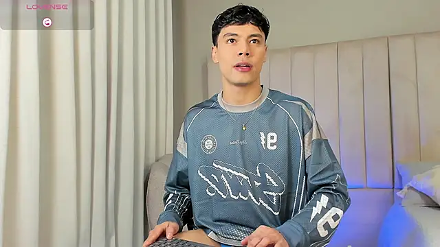 Snapshot of Dammon_Stallion chatting on November 2025 03:00:02 PM Dammon Stallion online show from November 2025 03:00:02 PM